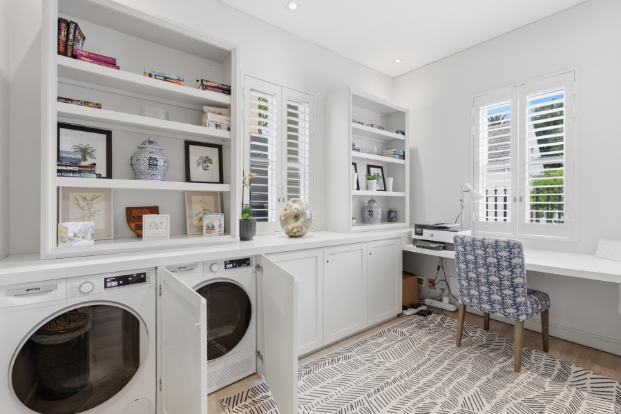 2 Bedroom Property for Sale in Green Point Western Cape